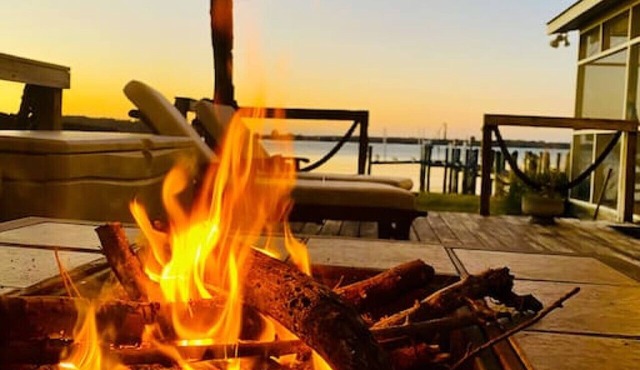 Dreamy Waterfront Cottage w/Incredible Views