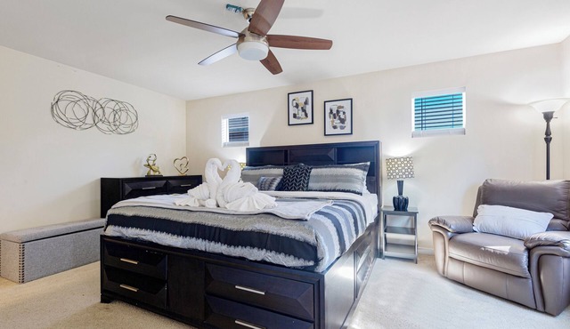 DREAMZ VILLA: Spacious and cozy House