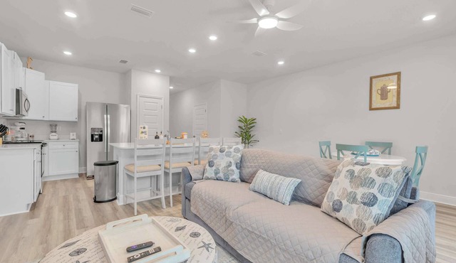 Drift Bay: Zoo, Boat Ramp, Foosball and Beach