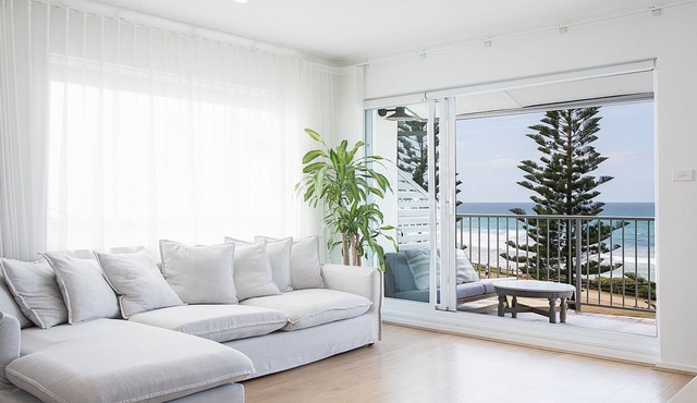 Drift House, Curl Curl IBO