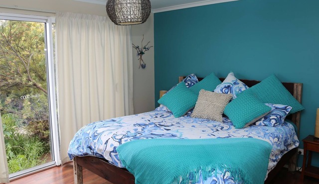 Driftaway -WIFI, NETFLIX, pet friendly, Comfort + Undercover deck with hammock