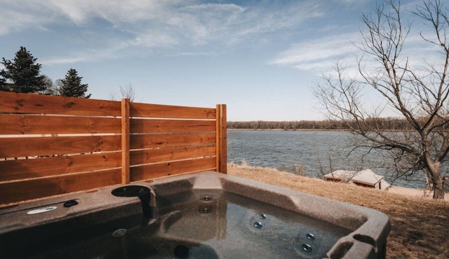 Drifter Cabin|Riverview+ Sauna+ Hot Tub+ Pickleball