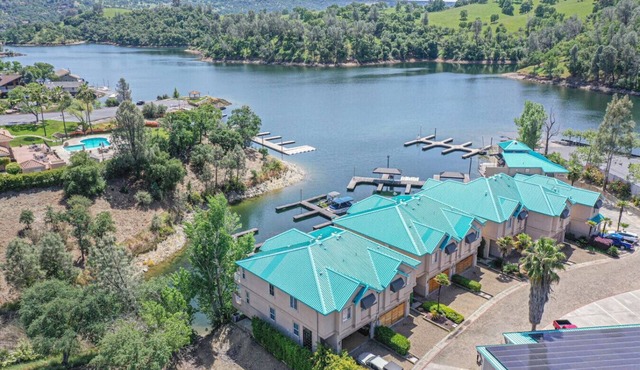 Drifters Wake & Wine Getaway