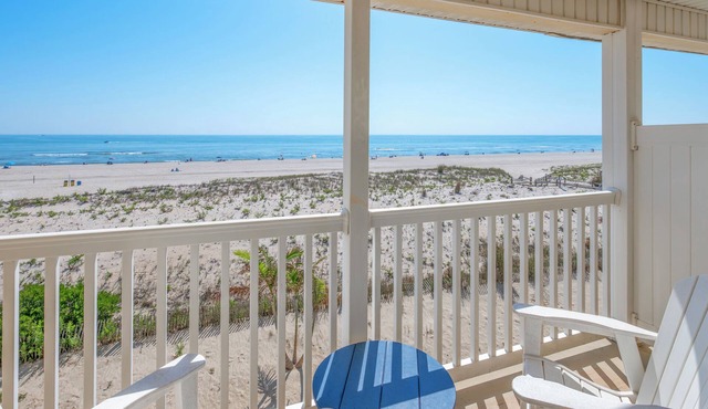 Drifting Sands Oceanfront Hotel