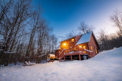 Driftland Cabin sauna, hot tub, pizza oven