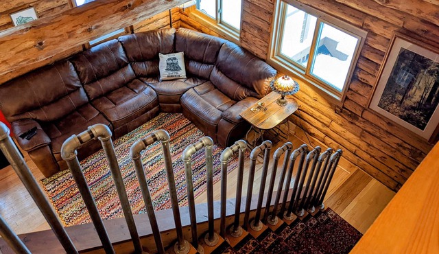 🌲Driftless Chalet🌲 Secluded 2BR cabin on 5 wooded acres