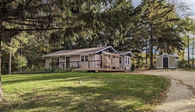 Driftless-region sweet spot with a view right beside bike trail in Southwest WI!