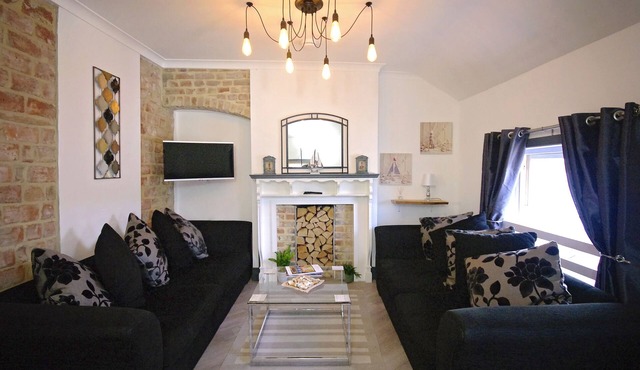 Driftwood 2 Bedroom Penthouse Apartment Broadstairs