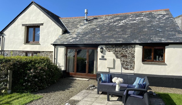 "Driftwood" A cosy cottage in Hartland, on the edge of Coastal path.