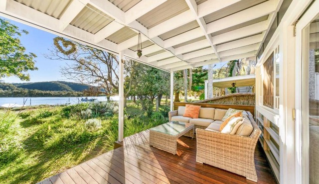 Driftwood By The Water- Holiday Special