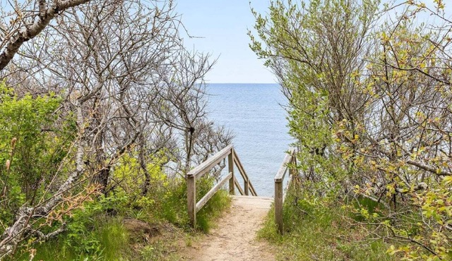 Driftwood Cottages Compound