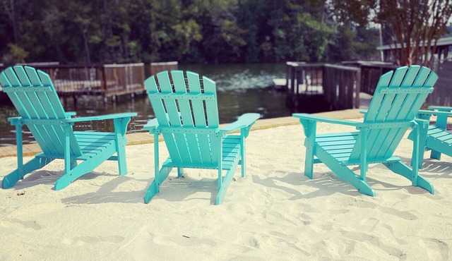 Driftwood Lake House - Cozy quiet cove!