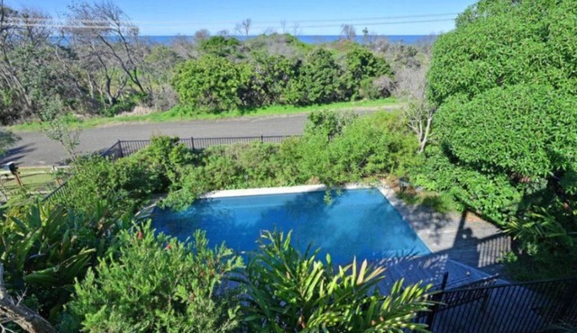 Driftwood - ocean view beach house with pool