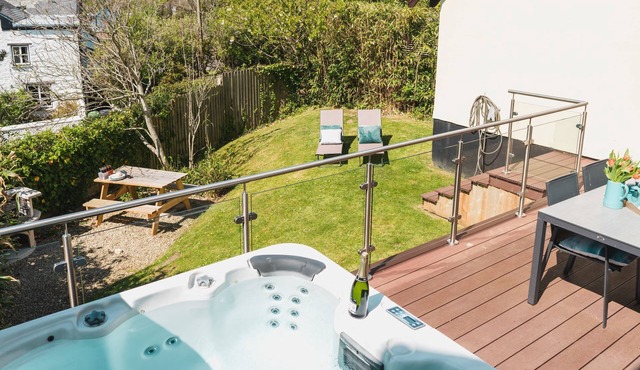 Driftwood, Sleeps 6, Pets, Hot Tub