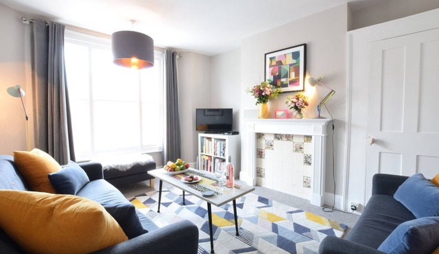 DRIFTWOOD, SOUTHWOLD, pet friendly, with a garden in Southwold