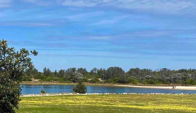 Driftwood Townhouse - Waterfront-Central Location