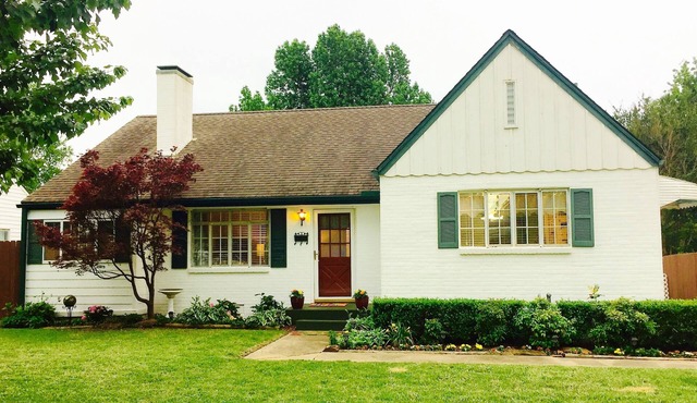 Driller's Dwelling, 1 blk from Expo Center & Fairgrounds, midtown, REMODELED
