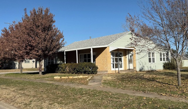 Dripping with COZY! Freshly remodeled. 3 bedroom bath and a half