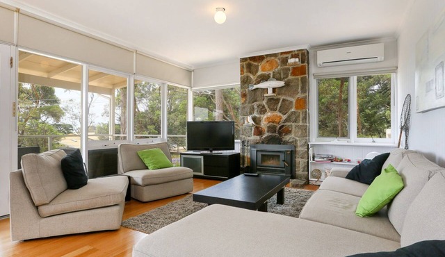 DROMANA BEACH SHACK.