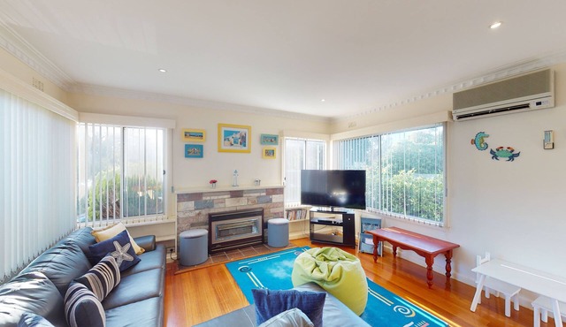 Dromana Seaside Escape - 400m to the beach - Optional Boatshed
