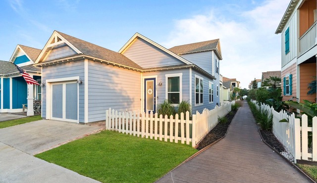 Drop anchor at Marina Del Rey — your coastal escape on Sailhouse Way