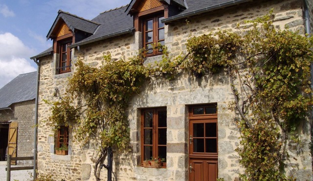 Drop your bags in the heart of the Alpes Mancelles,