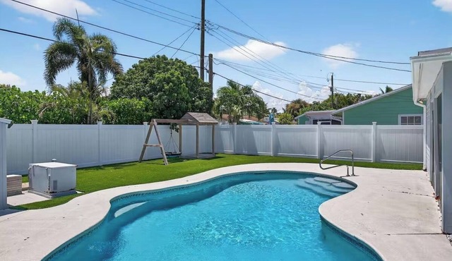 Drops of Jupiter - Pool Home Sleeps 16