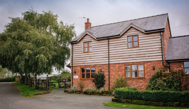 Drover's Barn - Stunning 3 bedroomed cottage with underfloor heating throughout.
