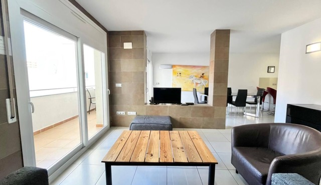 Drugstore B B - Three Bedroom Apartment, Sleeps 8