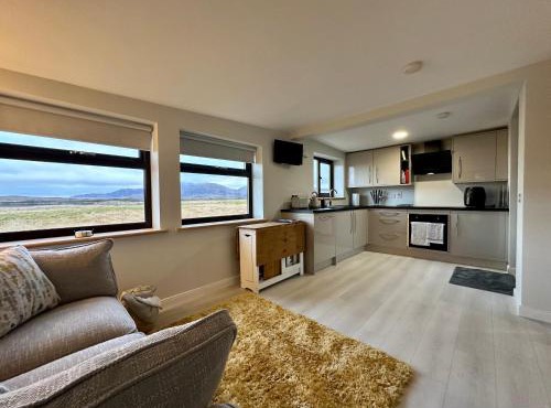 Druidibeg Cabin, Loch Druidibeg, Isle of South Uist