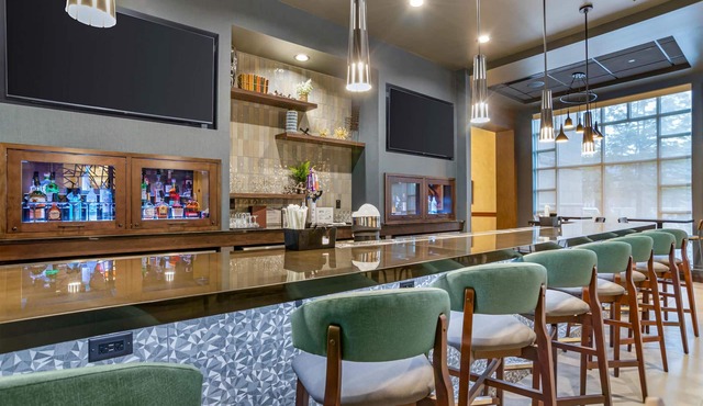 Drury Inn & Suites Baton Rouge