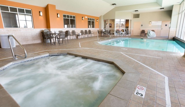 Drury Inn & Suites Cincinnati Sharonville