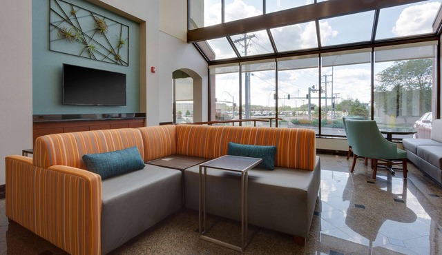 Drury Inn & Suites Columbia Stadium Boulevard