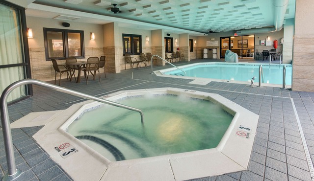 Drury Inn & Suites Louisville East