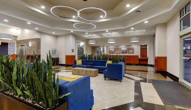 Drury Inn & Suites St. Louis Arnold