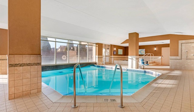 Drury Plaza Hotel St. Louis Brentwood
