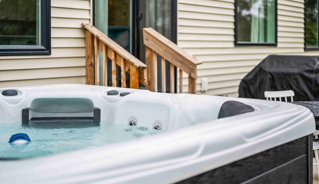 Dry Ridge Village - 3 Houses - Close to Ark- Hot Tubs