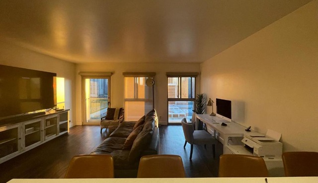 DTLA Apartment With an Amazing View