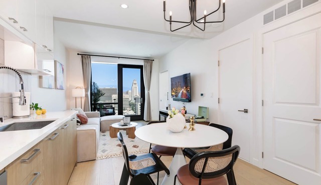 DTLA Skyline View & Luxe 1Bd w/Private Balcony 🌟Stunning Brand New Condo🌟