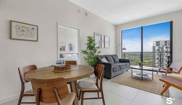 DTW Doral 2 BD Condo and Skyline Views