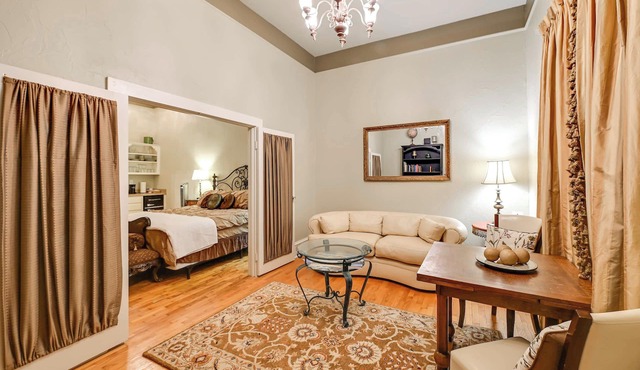 Dtwn Decatur Apt: Walk to Restaurants & Shops