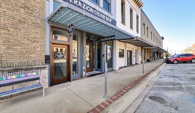 Dtwn Decatur Apt: Walk to Restaurants & Shops