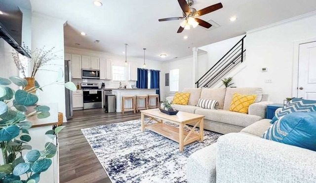 Dual Homes, 8 Beds: A Double Delight in Wilmington!