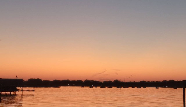 Dual Lakefront Homes for Families and Friends