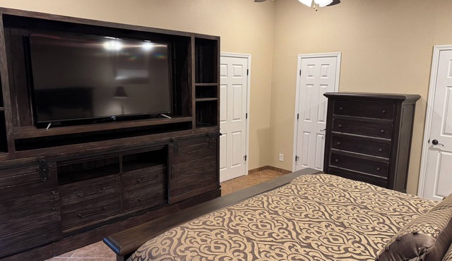 Duck Creek-Boat Ramp-Dock-3 king Bed-3 full bath