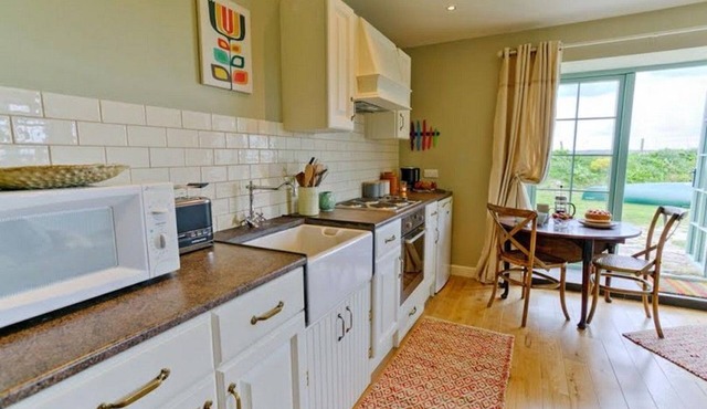 Duck House - a dog that sleeps 2 guests in 1 bedroom