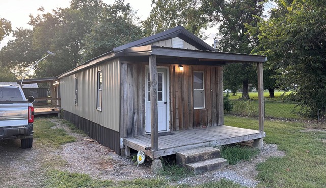 Duck Hunters Paradise: Charming 2-bedroom lodge in lovely Grubbs Arkansas.
