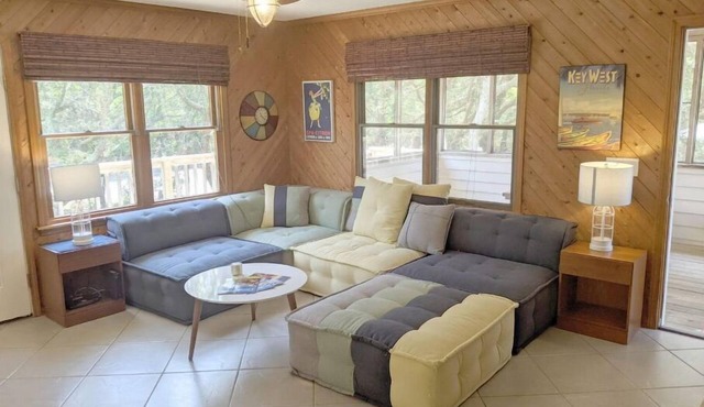 Duck Road Central Location🐶Dog Friendly🎾Parking &Tennis Pass⛱Walk to the Beach