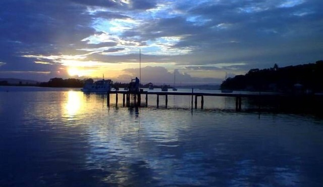 Ducks Bungalow- Lake Macquarie