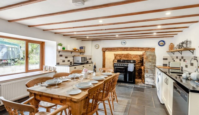 Ducks Paddle - Three Bedroom House, Sleeps 6